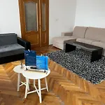 Schei 2 Apartamento *
