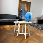 Schei 2 Apartamento *