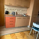 Schei 2 Apartamento