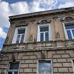 Schei 2 Apartamento