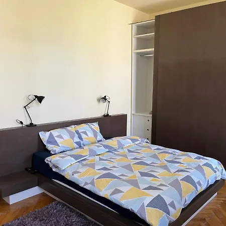 Schei 2 Apartmán *