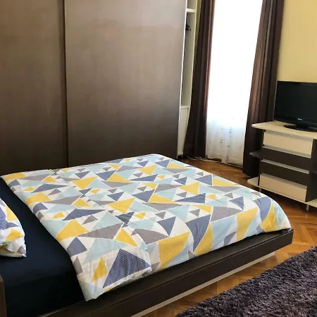 Schei 2 Apartament *